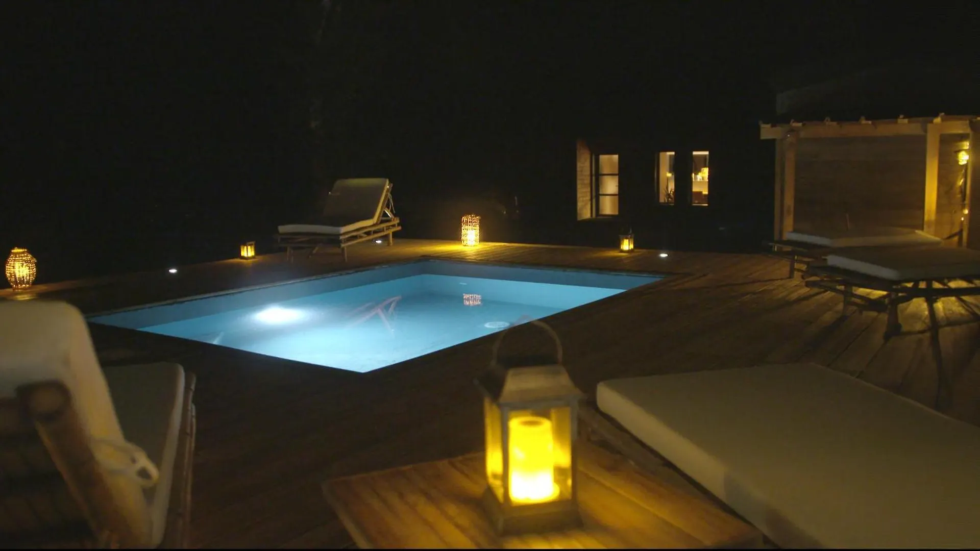 Villa Maison Avec Terrasse En Bois Et Piscine Varaire