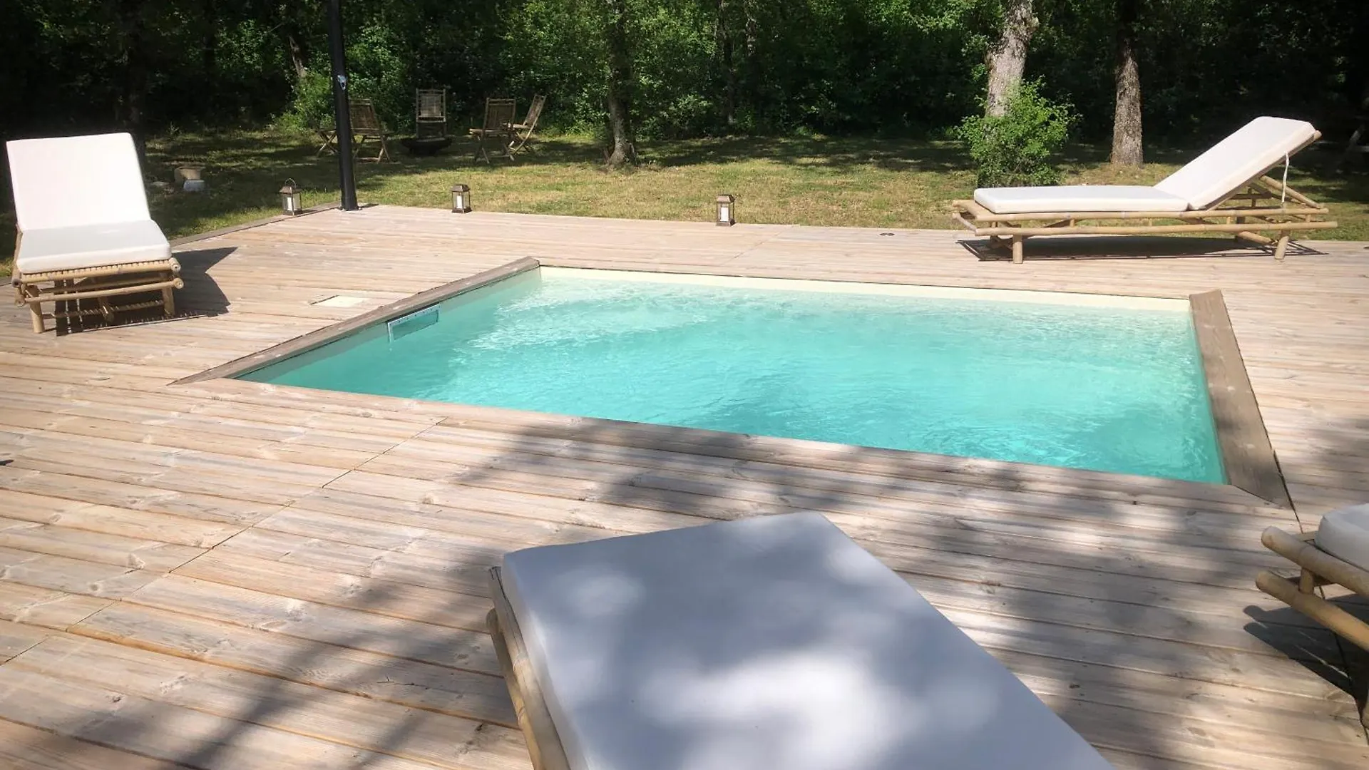 Maison Avec Terrasse En Bois Et Piscine Varaire Villa